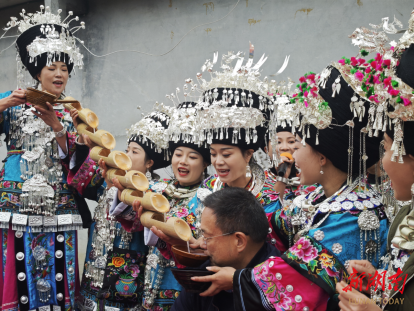 璀璨土家苗寨@湖南日报深度尊龙凯时app平台湘西银饰(图7)